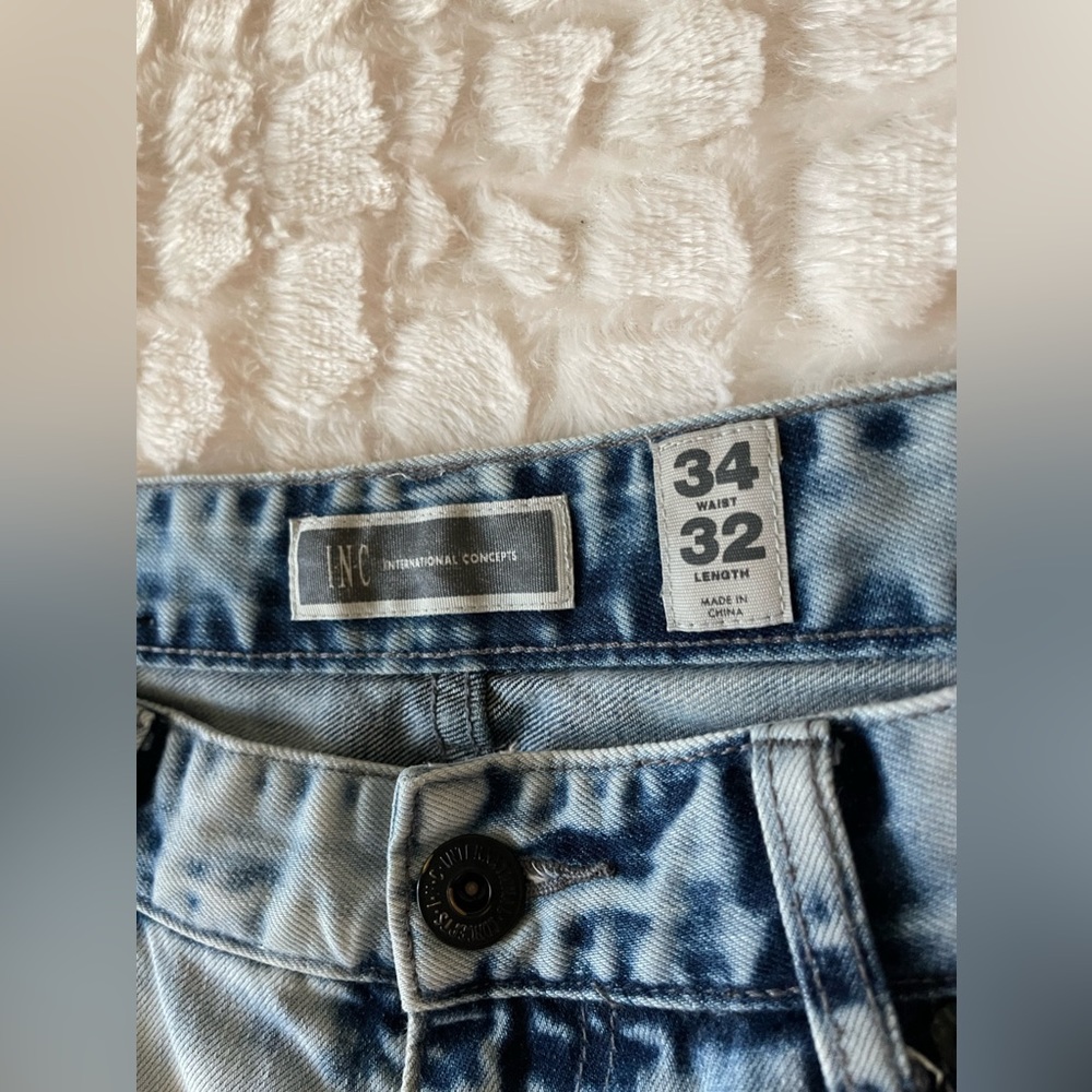I.N.C International, Men’s pre-owned blue washed distressed jeans W34XL32. - Picture 3 of 14
